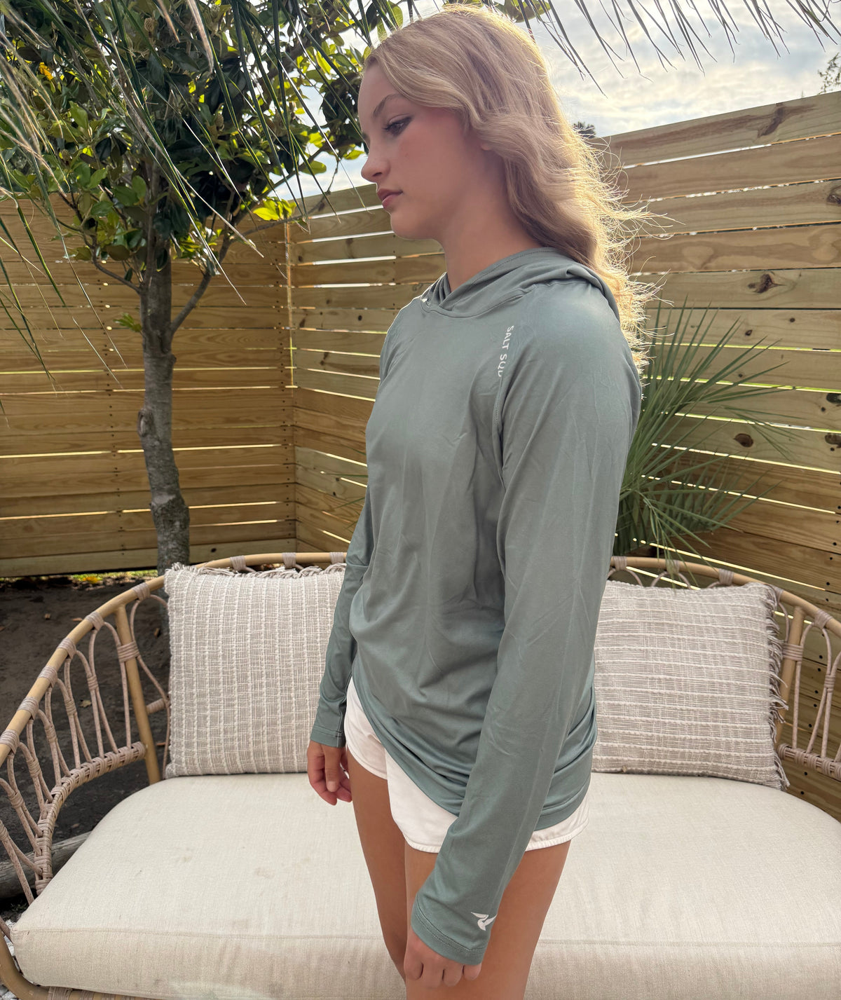 Breathable fishing hoodie for coastal living